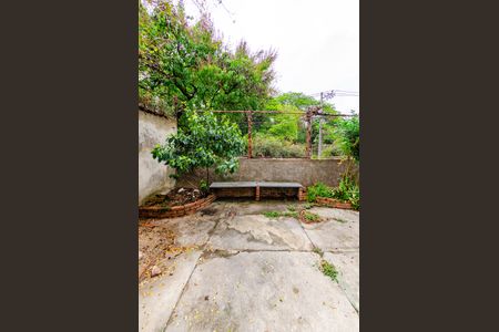 Casa à venda com 337m², 5 quartos e 3 vagas Casa à venda com 337m², 5 quartos e 3 vagasÁrea externa