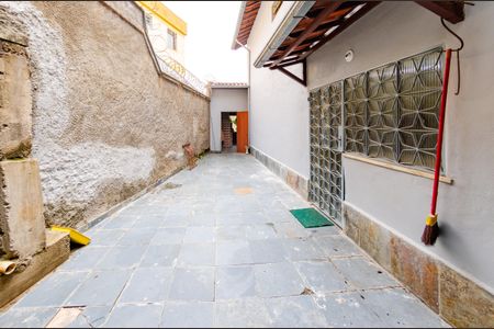 Casa à venda com 337m², 5 quartos e 3 vagas Casa à venda com 337m², 5 quartos e 3 vagasÁrea de serviço