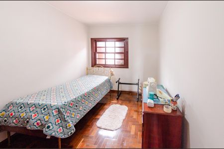 Casa à venda com 337m², 5 quartos e 3 vagas Casa à venda com 337m², 5 quartos e 3 vagasQuarto 3