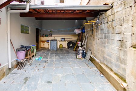 Casa à venda com 337m², 5 quartos e 3 vagas Casa à venda com 337m², 5 quartos e 3 vagasÁrea de serviço