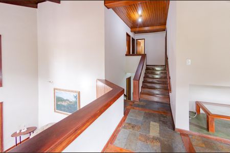 Casa à venda com 337m², 5 quartos e 3 vagas Casa à venda com 337m², 5 quartos e 3 vagasSala 2
