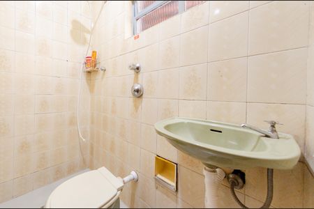 Casa à venda com 337m², 5 quartos e 3 vagas Casa à venda com 337m², 5 quartos e 3 vagasBanheiro de serviço