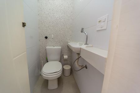 Lavabo de casa de condomínio à venda com 2 quartos, 82m² em Vila Paranagua, São Paulo