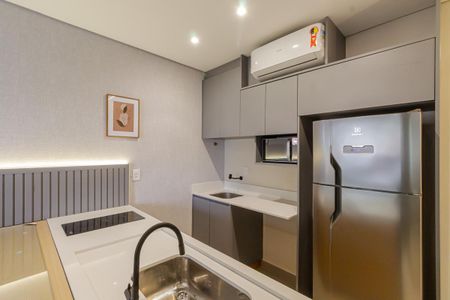 Cozinha e Área de Serviço de kitnet/studio para alugar com 1 quarto, 30m² em Planalto Paulista, São Paulo