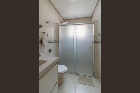 Casa à venda com 200m², 3 quartos e 2 vagas Casa à venda com 200m², 3 quartos e 2 vagasBanheiro Social