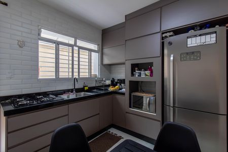 Casa à venda com 200m², 3 quartos e 2 vagas Casa à venda com 200m², 3 quartos e 2 vagasCozinha