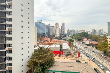 Studio para alugar com 24m², 1 quarto e sem vaga Studio para alugar com 24m², 1 quarto e sem vagaVista da Varanda do Studio