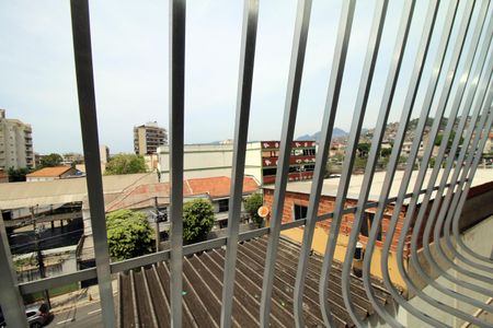 Vista da Sala de apartamento para alugar com 2 quartos, 51m² em Olaria, Rio de Janeiro