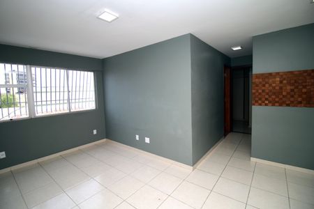 Sala de apartamento para alugar com 2 quartos, 51m² em Olaria, Rio de Janeiro