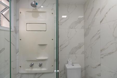 Apartamento à venda com 63m², 2 quartos e 1 vaga Apartamento à venda com 63m², 2 quartos e 1 vagaBanheiro da Suíte