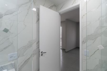 Apartamento à venda com 63m², 2 quartos e 1 vaga Apartamento à venda com 63m², 2 quartos e 1 vagaBanheiro Social