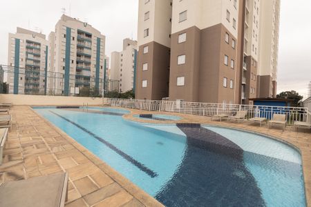 Apartamento à venda com 63m², 2 quartos e 1 vaga Apartamento à venda com 63m², 2 quartos e 1 vagaÁrea comum - Piscina