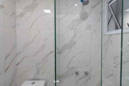 Apartamento à venda com 63m², 2 quartos e 1 vaga Apartamento à venda com 63m², 2 quartos e 1 vagaBanheiro Social