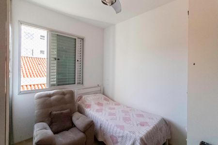 Apartamento à venda com 135m², 4 quartos e 3 vagasQuarto 2