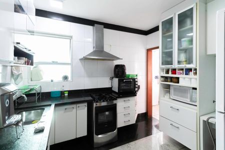 Apartamento à venda com 135m², 4 quartos e 3 vagasCozinha