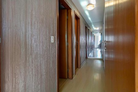 Apartamento à venda com 135m², 4 quartos e 3 vagasCorredor