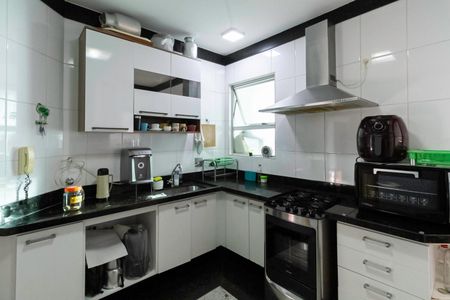 Apartamento à venda com 135m², 4 quartos e 3 vagasCozinha