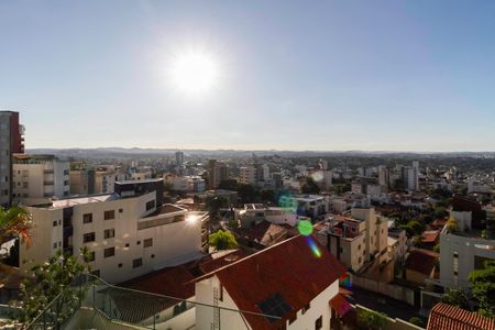 Apartamento à venda com 135m², 4 quartos e 3 vagasVaranda da sala - Vista