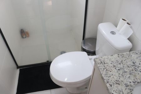 Apartamento à venda com 73m², 2 quartos e 2 vagasBanheiro da Suíte 1