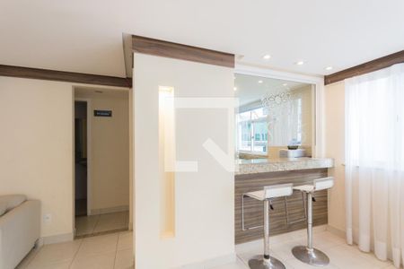 Apartamento à venda com 244m², 4 quartos e 2 vagas Apartamento à venda com 244m², 4 quartos e 2 vagasÁrea comum - Salão de festas