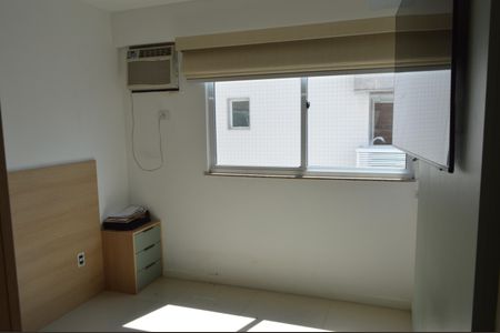 Apartamento à venda com 244m², 4 quartos e 2 vagas Apartamento à venda com 244m², 4 quartos e 2 vagasSuíte 2