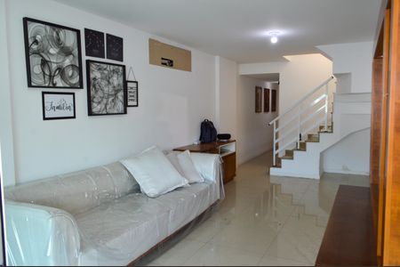 Apartamento à venda com 244m², 4 quartos e 2 vagas Apartamento à venda com 244m², 4 quartos e 2 vagasSala