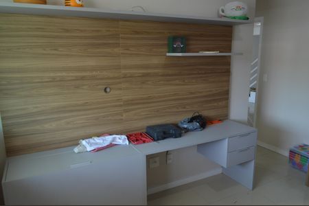Apartamento à venda com 244m², 4 quartos e 2 vagas Apartamento à venda com 244m², 4 quartos e 2 vagasSuíte 1