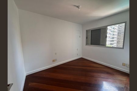 Apartamento à venda com 140m², 4 quartos e 3 vagas