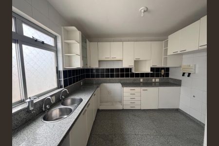 Apartamento à venda com 140m², 4 quartos e 3 vagas