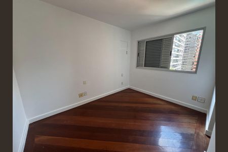 Apartamento à venda com 140m², 4 quartos e 3 vagas