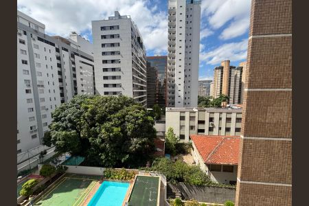 Apartamento à venda com 140m², 4 quartos e 3 vagas