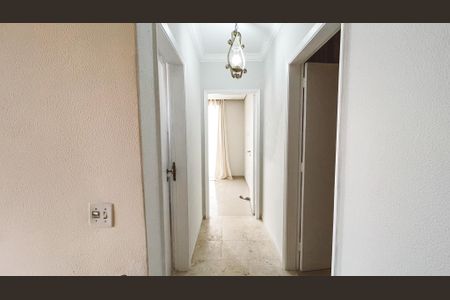 Casa à venda com 500m², 4 quartos e NaN vagas Casa à venda com 500m², 4 quartos e NaN vagasCorredor