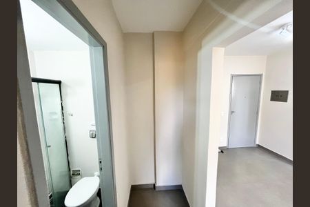 Corredor de apartamento para alugar com 1 quarto, 37m² em Sítio do Mandaqui, São Paulo