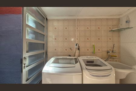 Casa à venda com 172m², 3 quartos e 2 vagasÁrea de Serviço