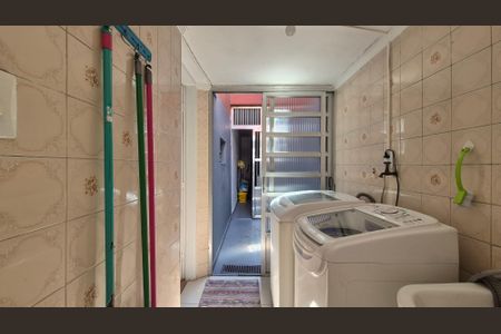 Casa à venda com 172m², 3 quartos e 2 vagasÁrea de Serviço