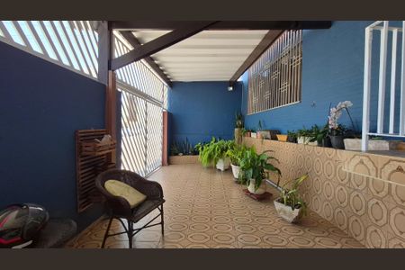 Casa à venda com 172m², 3 quartos e 2 vagasGaragem