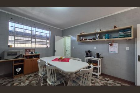 Casa à venda com 172m², 3 quartos e 2 vagasCozinha