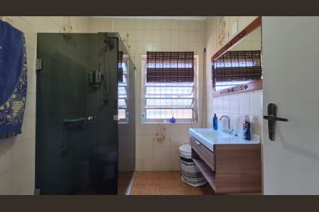 Casa à venda com 172m², 3 quartos e 2 vagasBanheiro