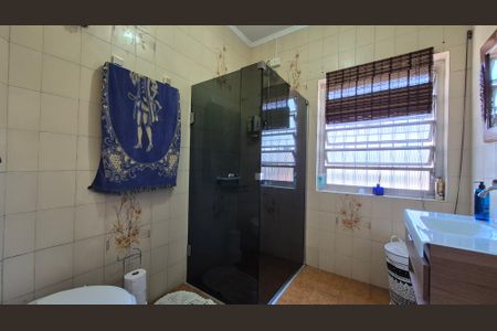Casa à venda com 172m², 3 quartos e 2 vagasBanheiro