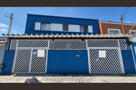 Casa à venda com 172m², 3 quartos e 2 vagasFachada