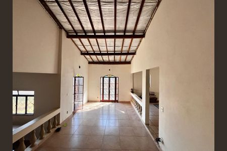 Casa à venda com 116m², 2 quartos e 3 vagas Casa à venda com 116m², 2 quartos e 3 vagasSala