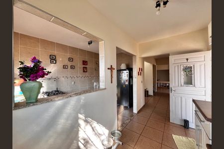 Casa à venda com 116m², 2 quartos e 3 vagas Casa à venda com 116m², 2 quartos e 3 vagasCozinha