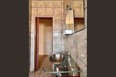 Casa à venda com 116m², 2 quartos e 3 vagas Casa à venda com 116m², 2 quartos e 3 vagasBanheiro