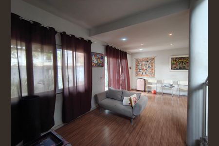 Sala de casa à venda com 4 quartos, 298m² em Taquara, Rio de Janeiro