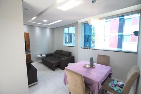 Sala de apartamento à venda com 3 quartos, 85m² em Novo Riacho, Contagem