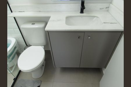 Casa à venda com 130m², 3 quartos e 4 vagasBanheiro da Suíte