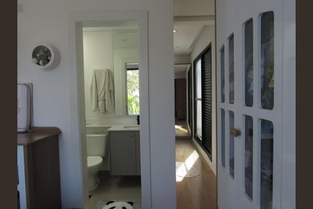 Casa à venda com 130m², 3 quartos e 4 vagasSuíte