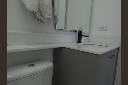 Casa à venda com 130m², 3 quartos e 4 vagasBanheiro da Suíte