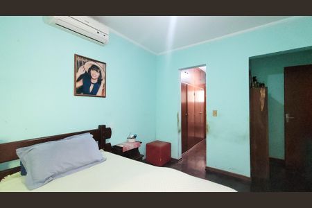 Casa à venda com 380m², 5 quartos e 4 vagas Casa à venda com 380m², 5 quartos e 4 vagasSuíte