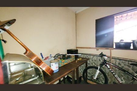 Casa à venda com 380m², 5 quartos e 4 vagas Casa à venda com 380m², 5 quartos e 4 vagasDeposito